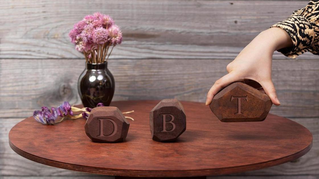 Что такое DBT-терапия: 4 шага, которые помогут перестроить ваши нейронные связи Что такое DBT-терапия: 4 шага, которые помогут перестроить ваши нейронные связи