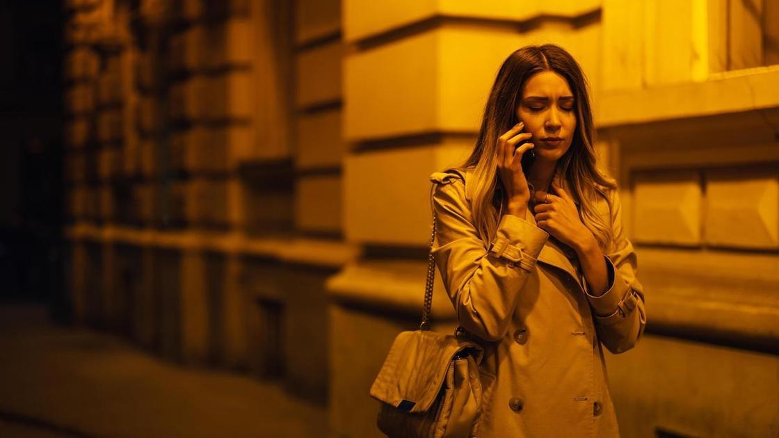 «Как только выхожу из дома, сразу возникает чувство тревоги и незащищенности» «Как только выхожу из дома, сразу возникает чувство тревоги и незащищенности»